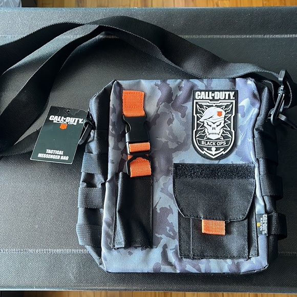 NEW Official Call Of Duty Black Ops 4 Tactical Sling Messenger Bag - Picture 2 of 7